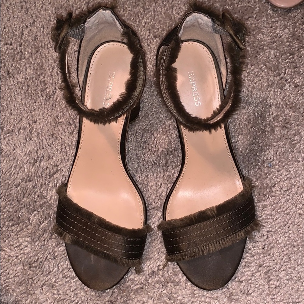 Size 6 Silky Heel Sandals